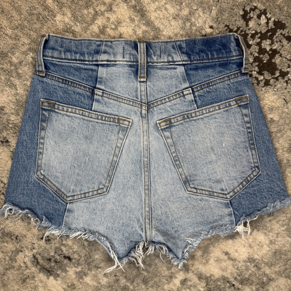 Abercrombie And Fitch High Rise Mom Short Women's Size 24 Denim - Picture 2 of 7